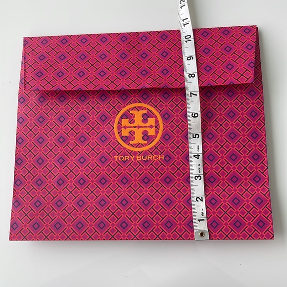 Tory Burch Gift Bag - Picture 8 of 11